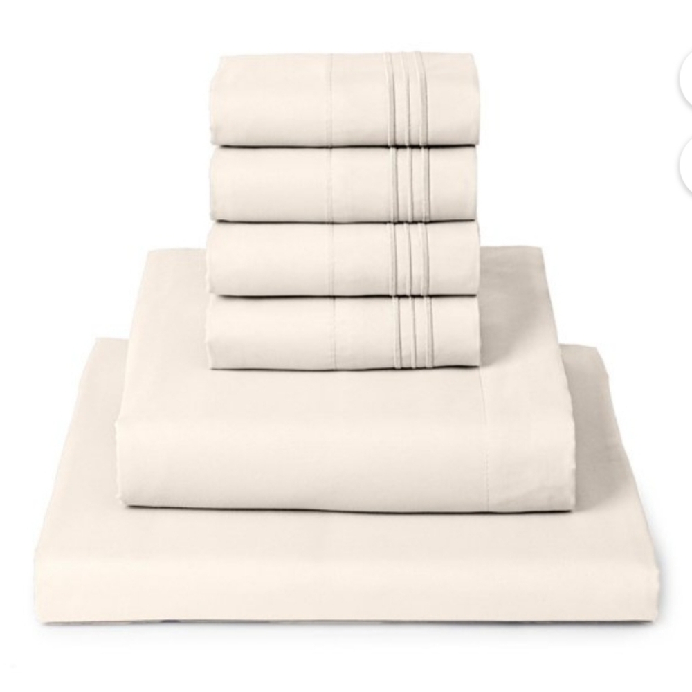 Elegant Cream Bedding Sheet Set